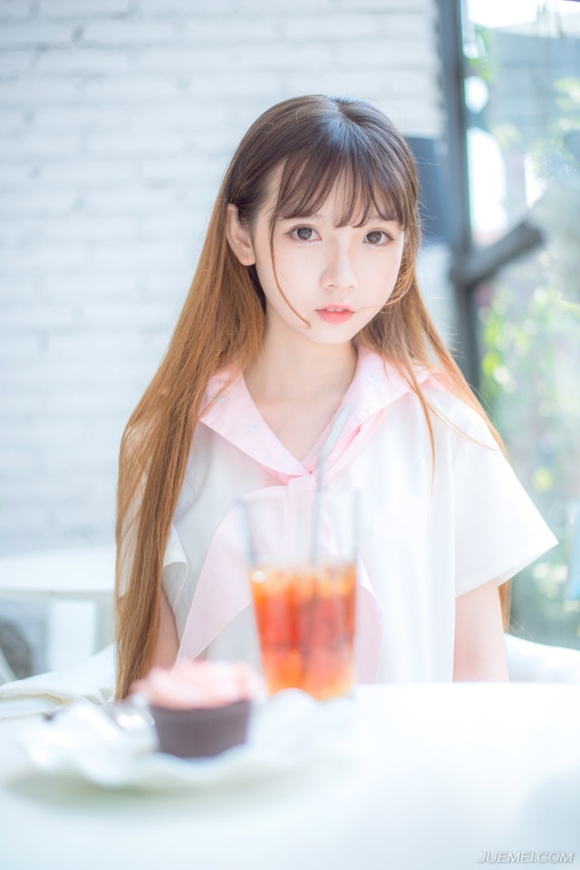 “呵呵~”诸葛亮摇了摇头，对于张飞的性格，他也挺无语的，不过此番出征巴蜀，少了张飞可不行。